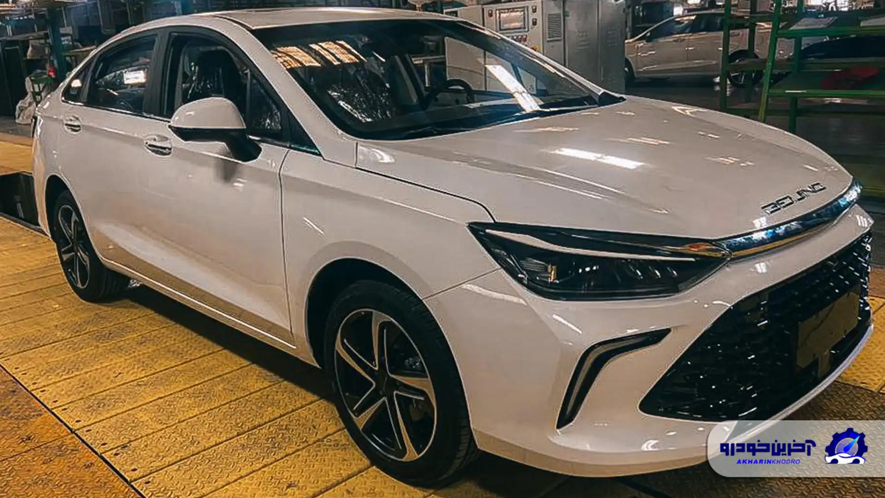 نخستین نسخه سابرینا U5 پلاس روی خط تولید رفت